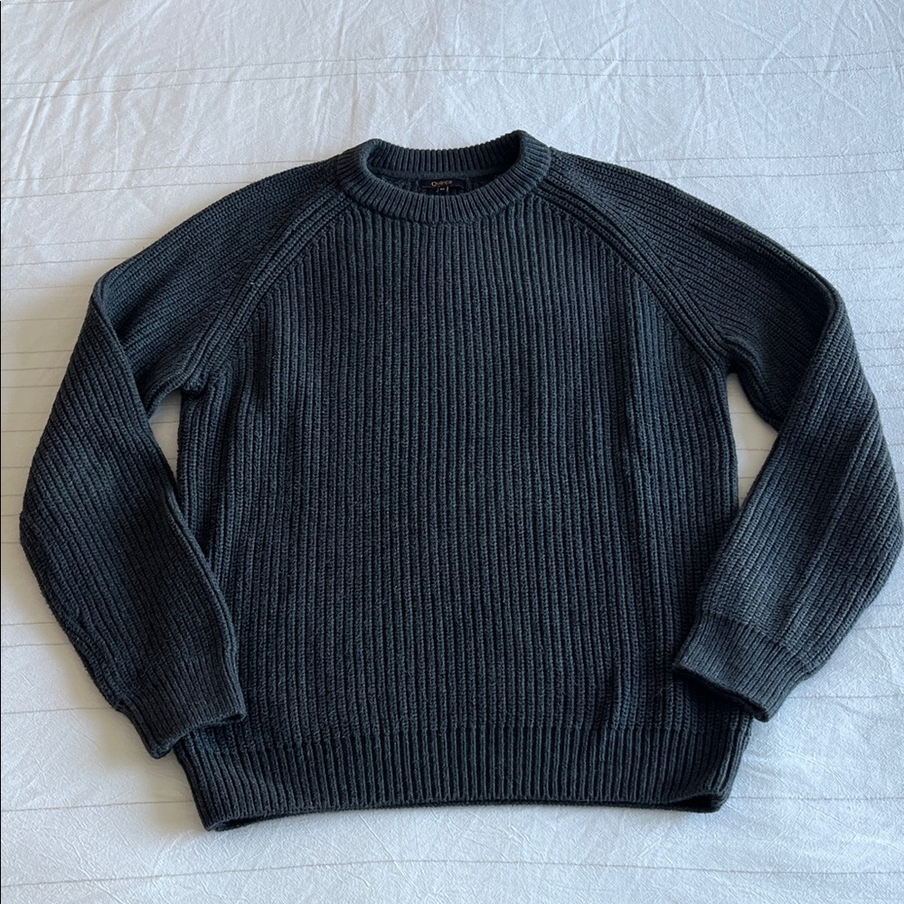 Quince 100% Organic Cotton Fisherman Crewneck Sweater in Charcoal Gray